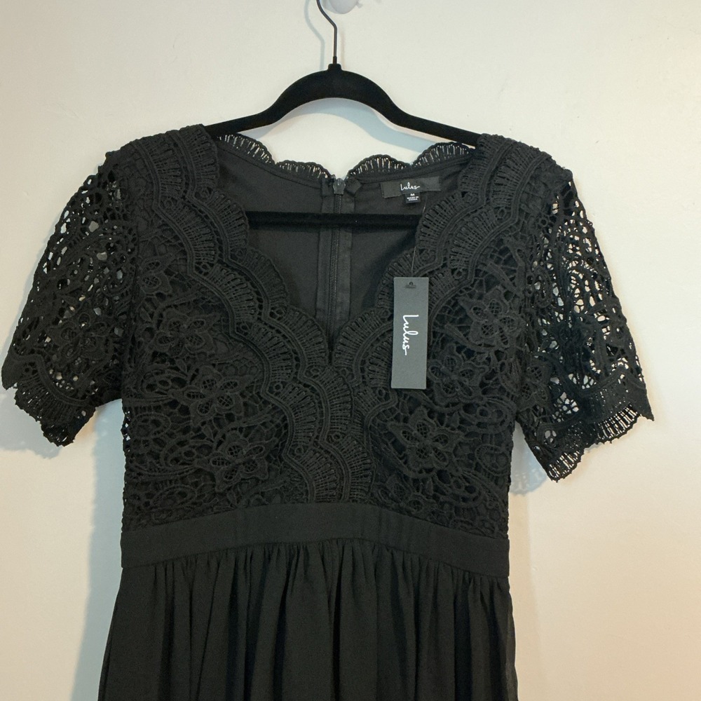 Lulus Angel in Disguise Black Lace Fit Flare Skater Dress Short Sleeve M NWT - Picture 3 of 10